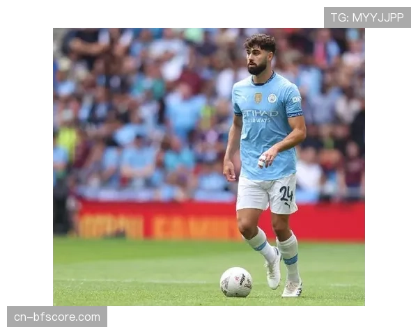 曼城30轮仅失28球防守组织严密，格瓦迪奥尔伤缺成隐患